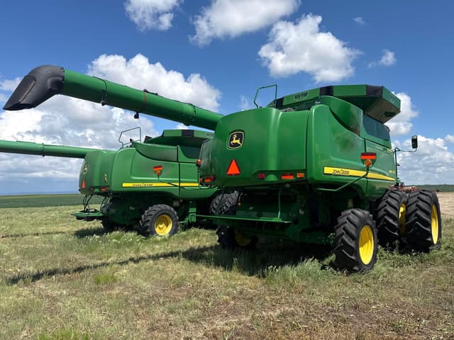 Image of John Deere 9870 STS equipment image 4