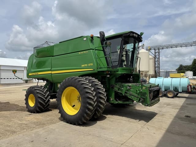 Image of John Deere 9870 STS equipment image 4