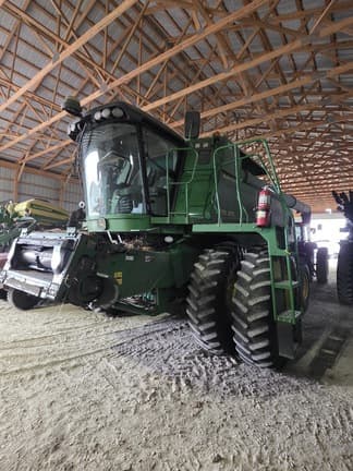 Image of John Deere 9870 STS equipment image 1