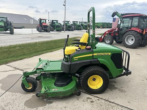 Image of John Deere 997 equipment image 2