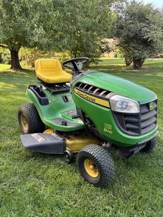 Image of John Deere D110 Image 0