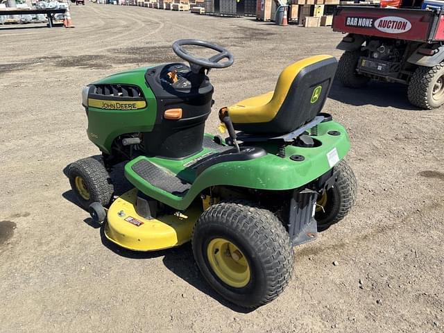 Image of John Deere D110 equipment image 3