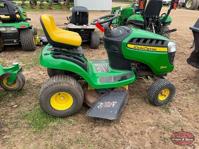 Image of John Deere D110 equipment image 4