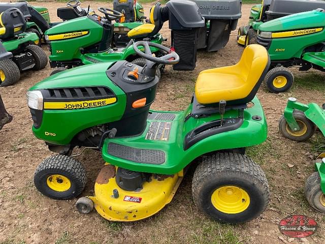 Image of John Deere D110 equipment image 3