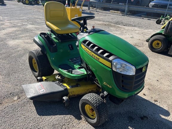 Main image John Deere D140
