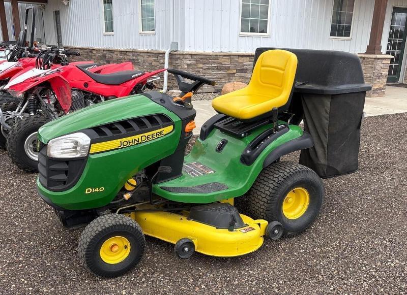 Image of John Deere D140 Image 0