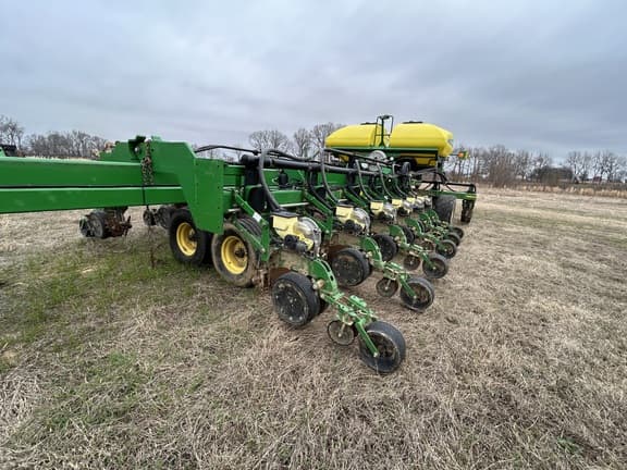 Image of John Deere DB44 equipment image 2