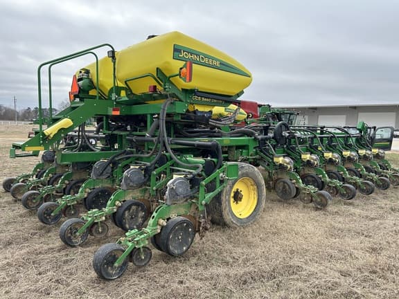 Image of John Deere DB44 equipment image 4