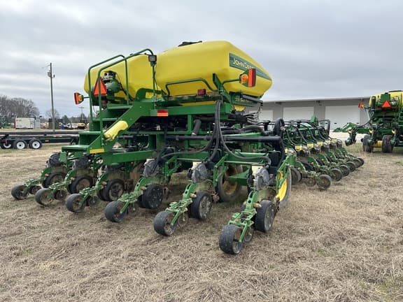 Image of John Deere DB44 equipment image 1