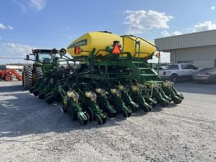 Main image John Deere DB44 8