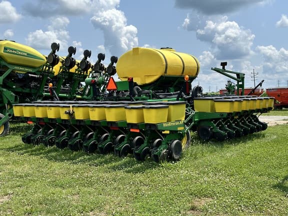Image of John Deere DB44 equipment image 4
