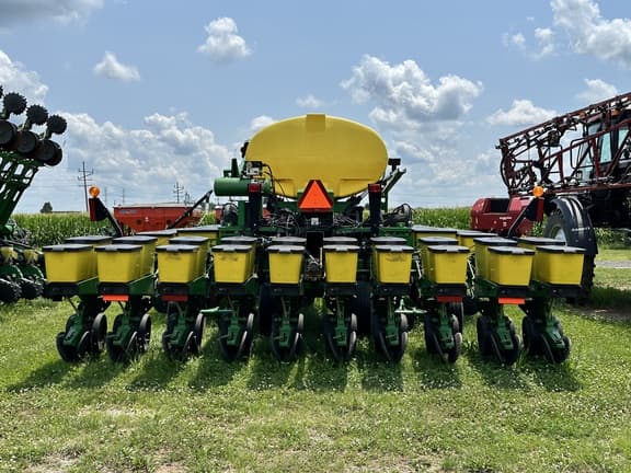 Image of John Deere DB44 equipment image 4