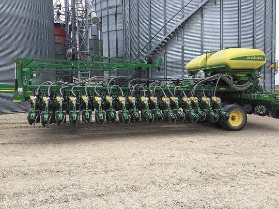 Image of John Deere DB60 Primary image