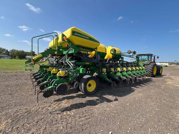 Image of John Deere DB60 equipment image 4