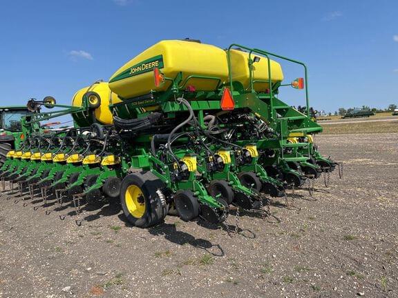 Image of John Deere DB60 equipment image 2