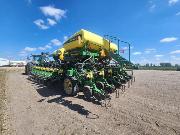 Image of John Deere DB60 Image 1