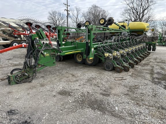 2011 John Deere DB60 Equipment Image0
