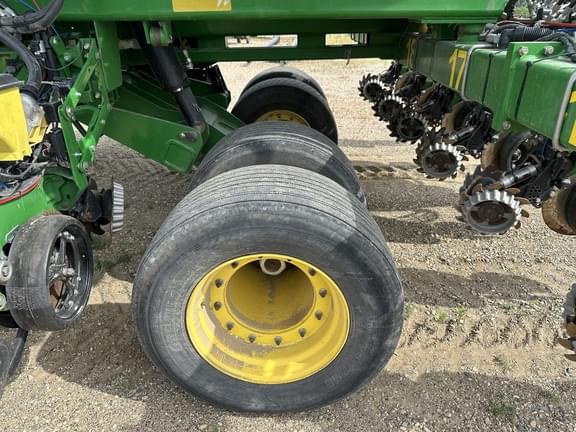 Image of John Deere DB90 equipment image 3