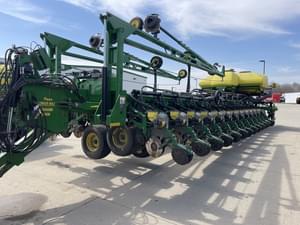 2011 John Deere DB80 Image