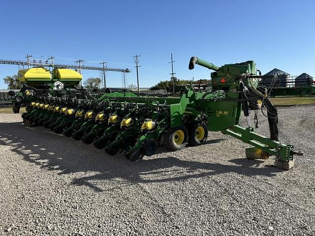 Image of John Deere DB90 equipment image 2