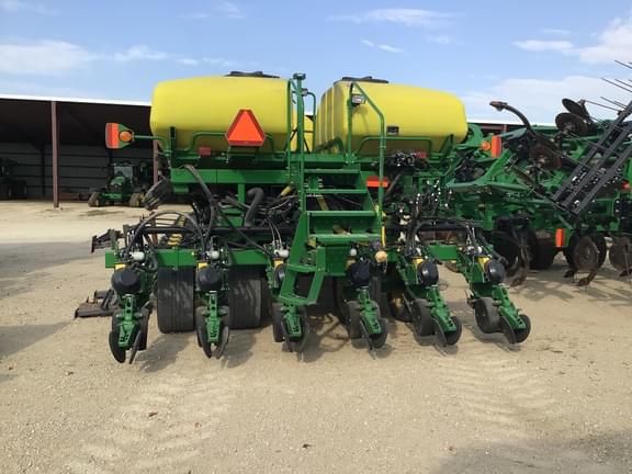 Image of John Deere DB90 equipment image 4