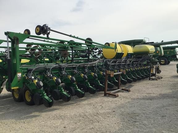 Image of John Deere DB90 Primary image