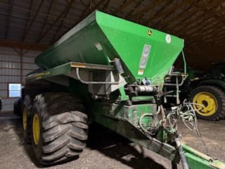 Image of John Deere DN345 equipment image 1