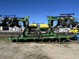 2011 John Deere DR18 Image