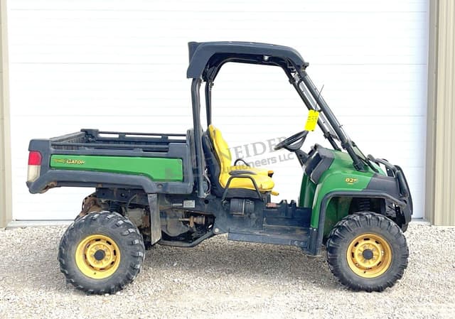 Image of John Deere Gator XUV 825i equipment image 2