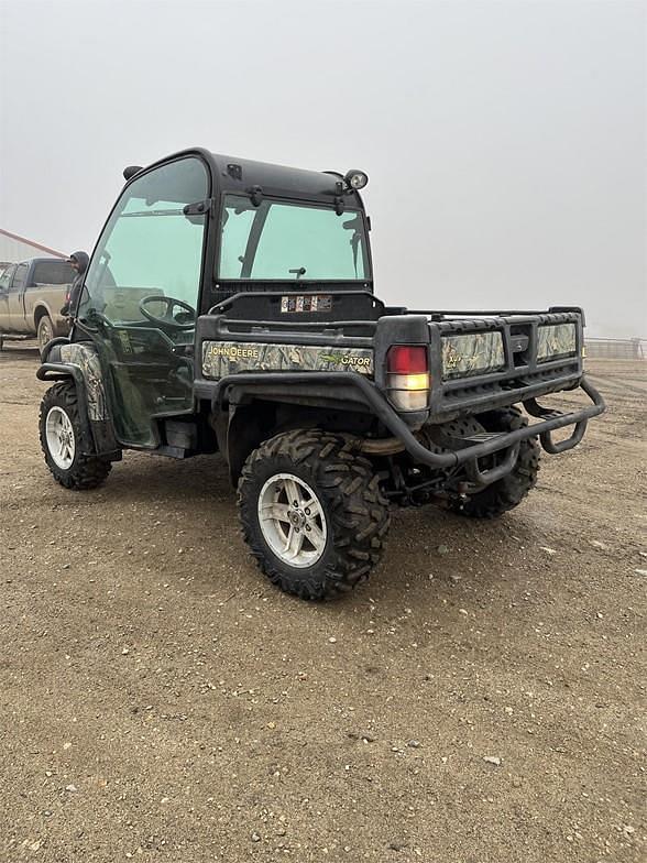 Image of John Deere Gator XUV 825i equipment image 1