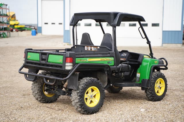 Image of John Deere Gator XUV 825i equipment image 4