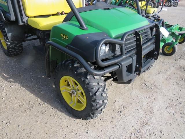 Image of John Deere Gator XUV 825i equipment image 4