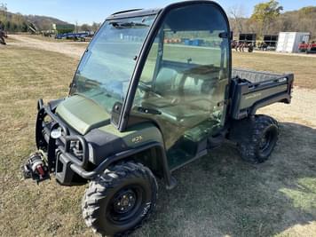 Main image John Deere Gator XUV 825i
