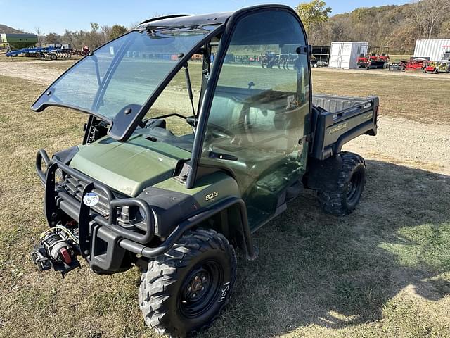 Image of John Deere Gator XUV 825i equipment image 4