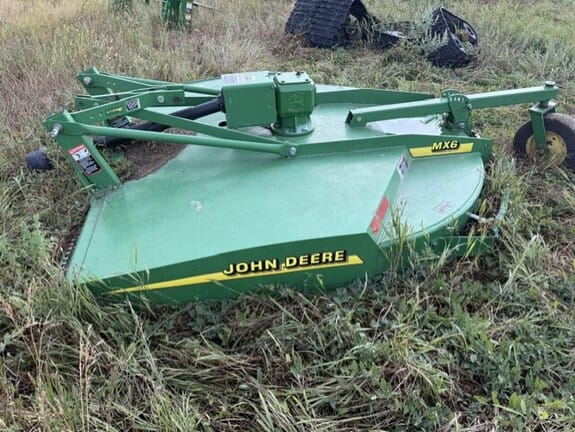 2011 John Deere MX6 Equipment Image0