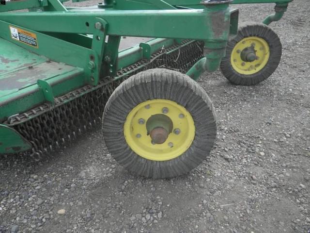 Image of John Deere MX8 equipment image 4