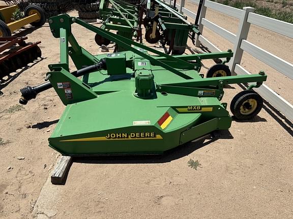 Image of John Deere MX8 equipment image 3