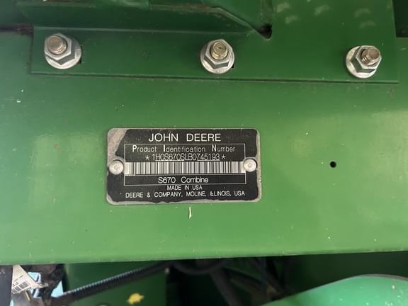 Image of John Deere S670 equipment image 1