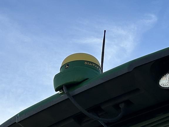 Image of John Deere StarFire 3000 Primary image