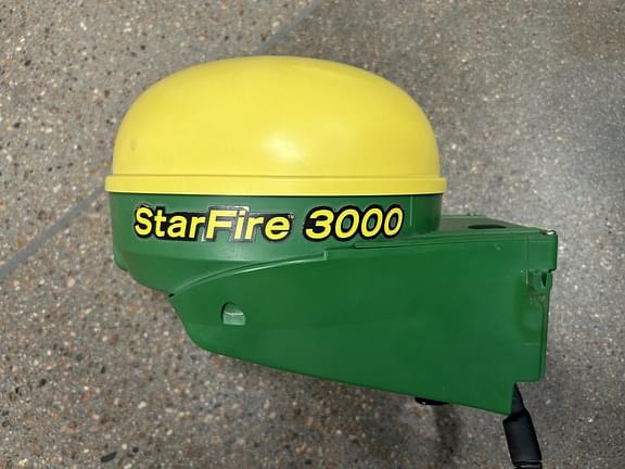 Image of John Deere StarFire 3000 Image 0