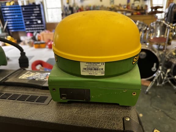 Image of John Deere StarFire 3000 Primary Image