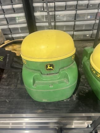 Image of John Deere StarFire 3000 equipment image 1