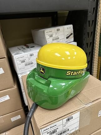 Image of John Deere StarFire 3000 Primary Image