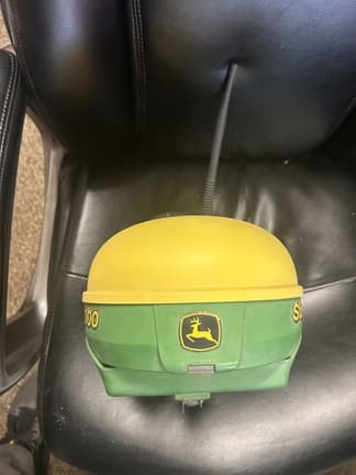 Image of John Deere StarFire 3000 equipment image 2