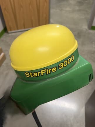 Image of John Deere StarFire 3000 Image 0