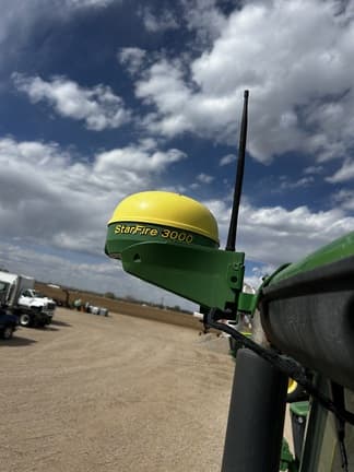 Image of John Deere StarFire 3000 Image 0