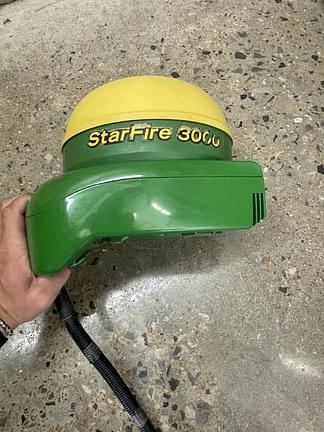 Image of John Deere StarFire 3000 Primary image