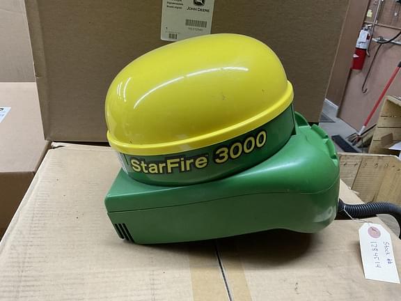 Image of John Deere StarFire 3000 Image 1