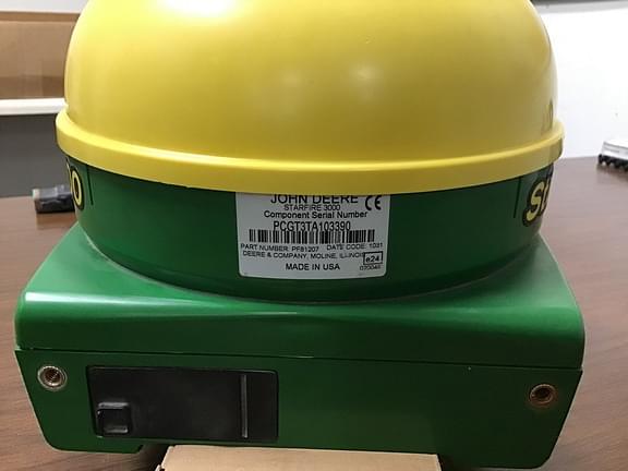 Image of John Deere StarFire 3000 equipment image 3