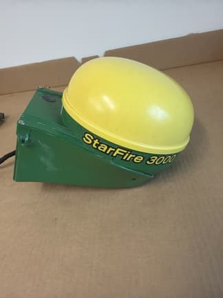 Image of John Deere StarFire 3000 equipment image 2